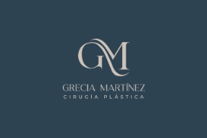 Uno de los mejores cirujanos plásticos de CDMX es Dra. Grecia Martínez, logo