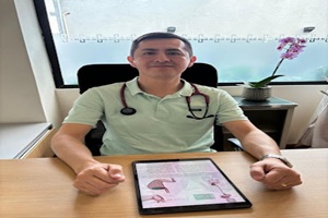 Dr. Josué Germán Junco Enciso